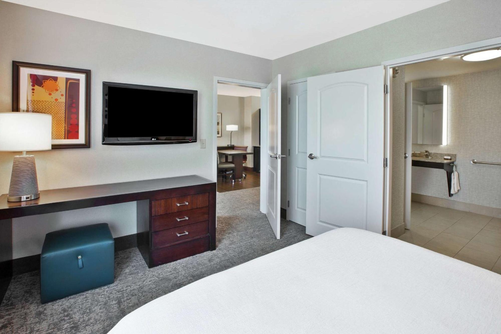 Embassy Suites Columbus - Airport Екстер'єр фото