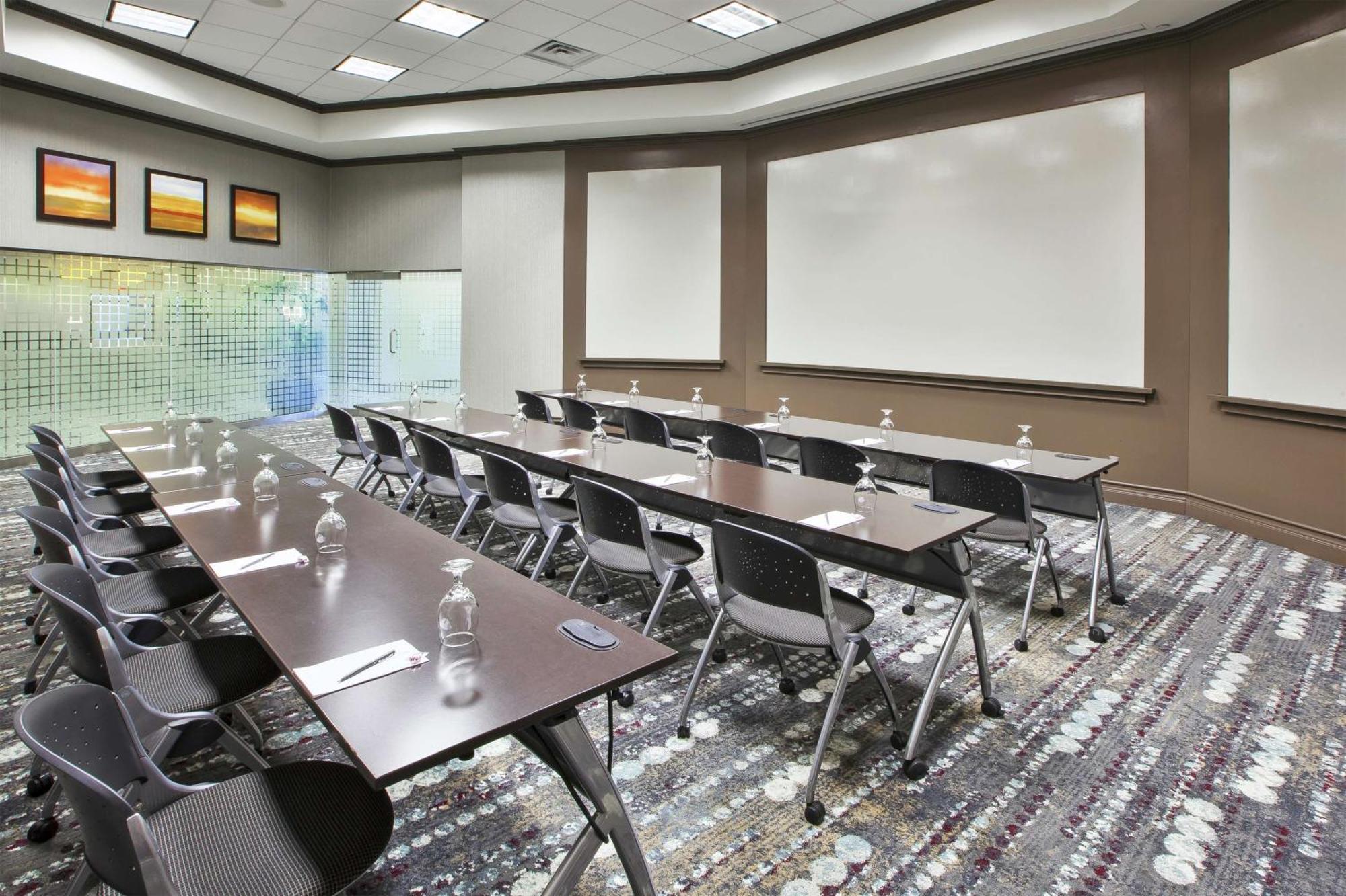 Embassy Suites Columbus - Airport Екстер'єр фото