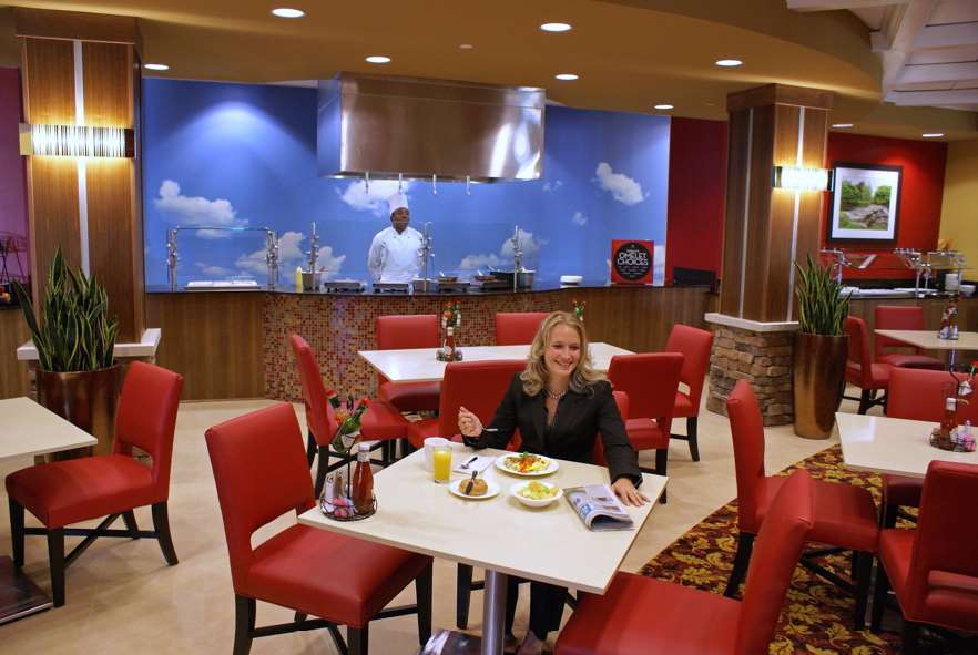 Embassy Suites Columbus - Airport Ресторан фото