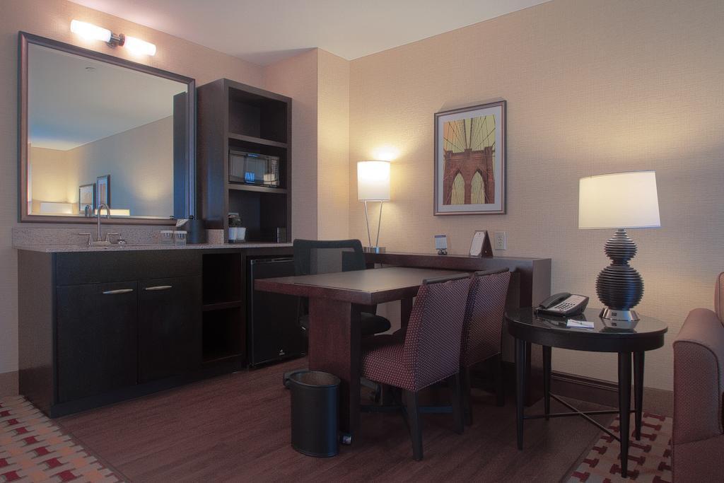 Embassy Suites Columbus - Airport Екстер'єр фото